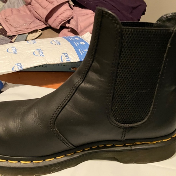 Dr. Martens women’s size nine leather Chelsea boots - Picture 7 of 16